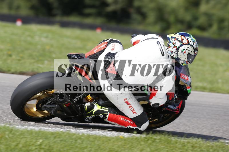/53 16.09.2025 Track Day Domi Aegerter ADR/Gruppe rot/33